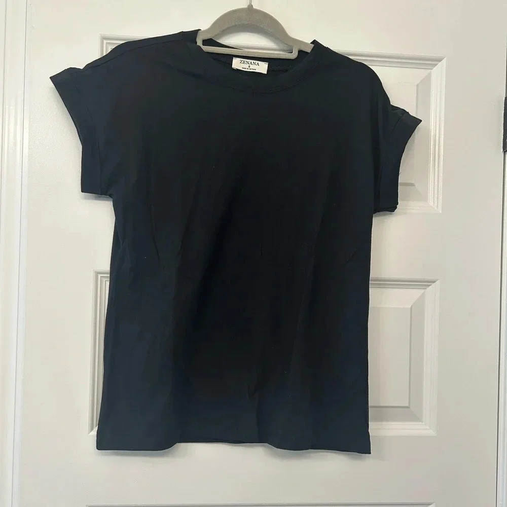 Zenana black tee